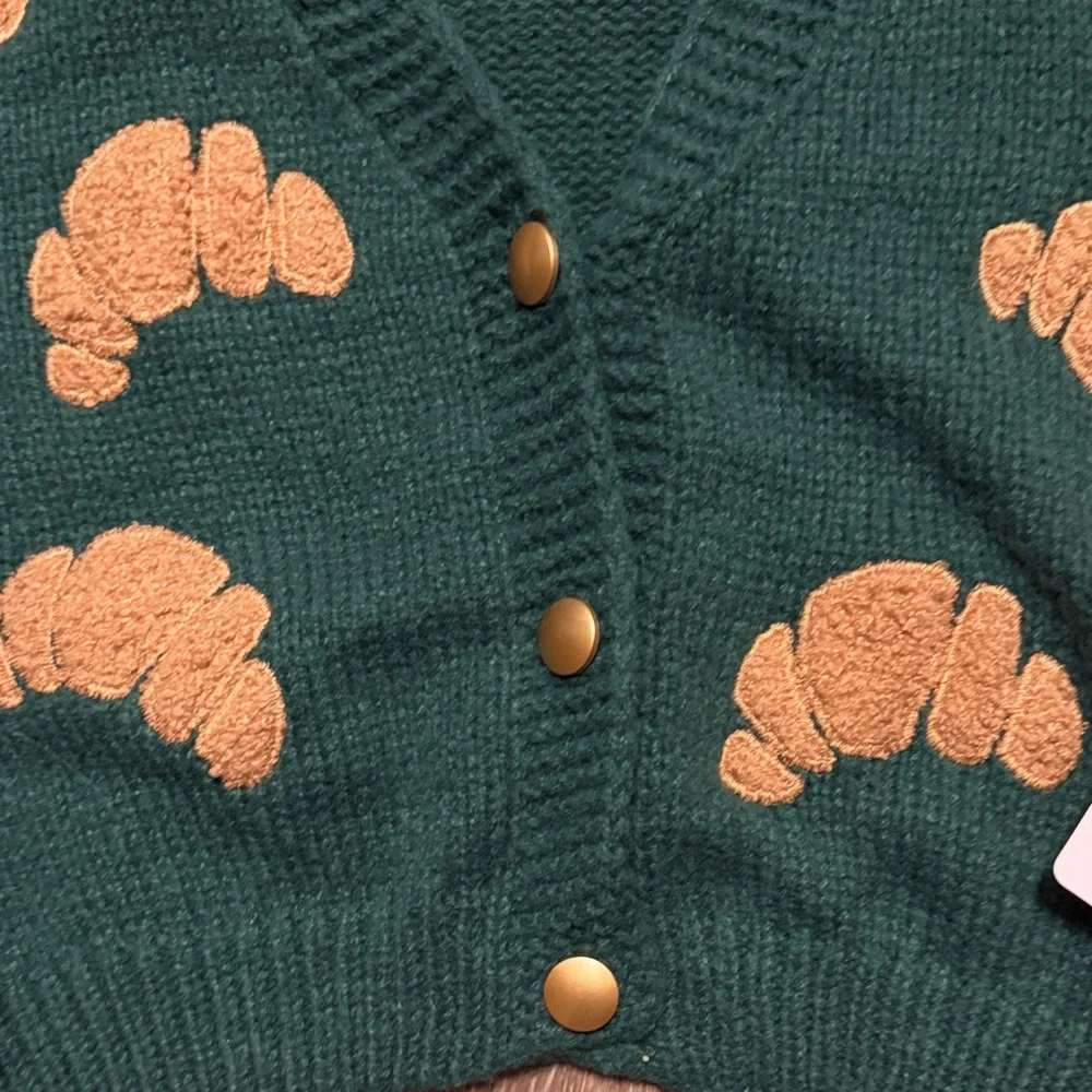 Green Croissant Patterned Sweater this sweater is so cozy , !! - Picture 3 of 3